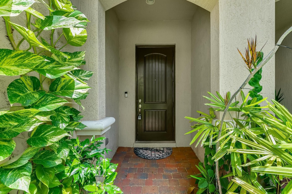 4228 N Dixie Hwy 107