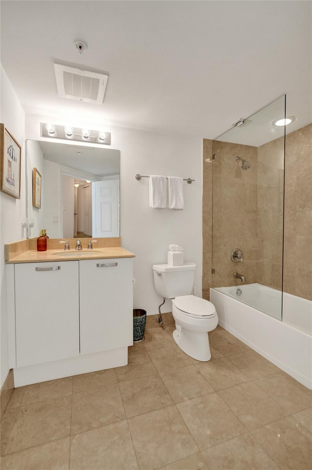 2001 N Ocean Blvd 1005