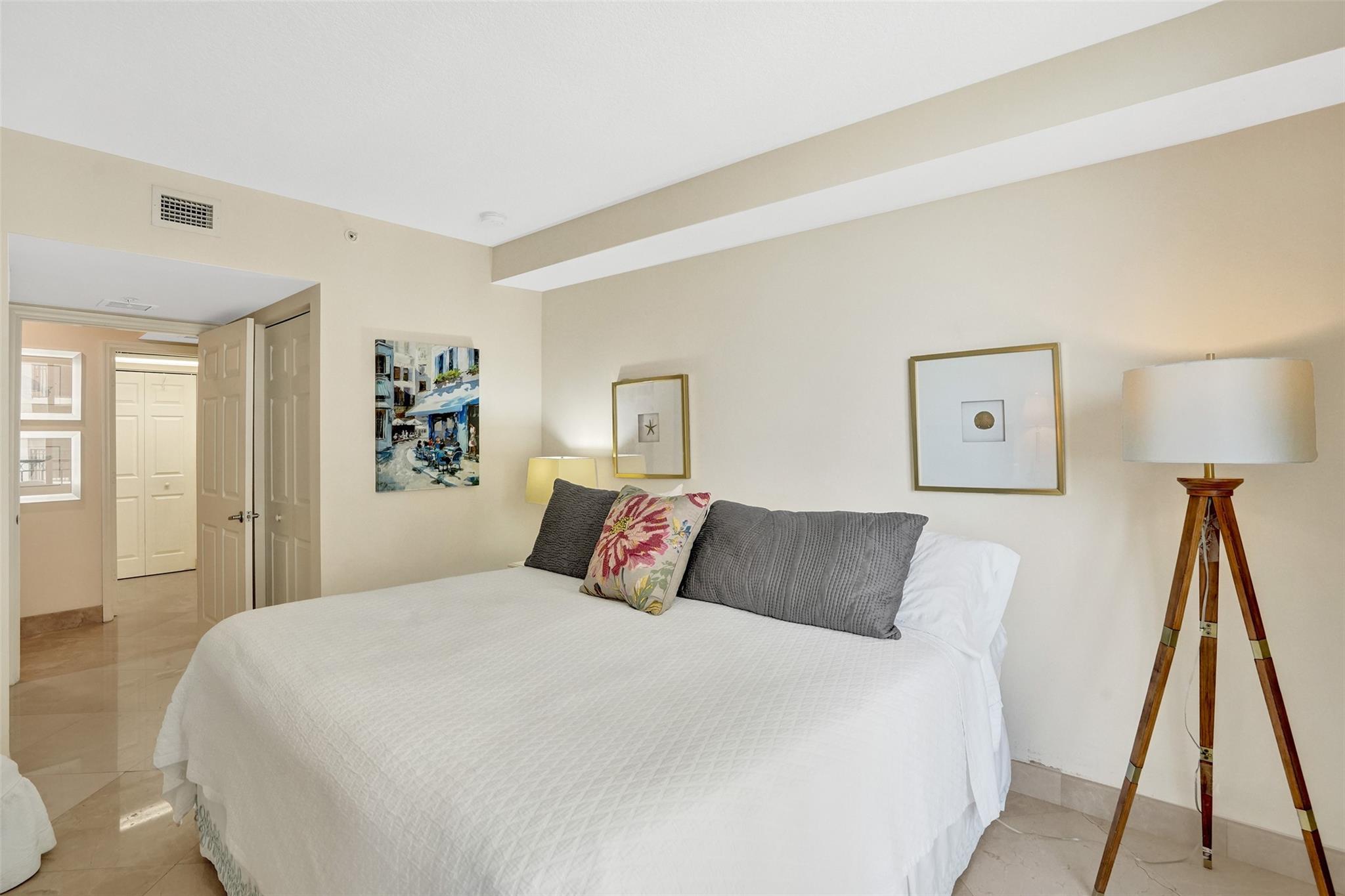 2001 N Ocean Blvd 1005