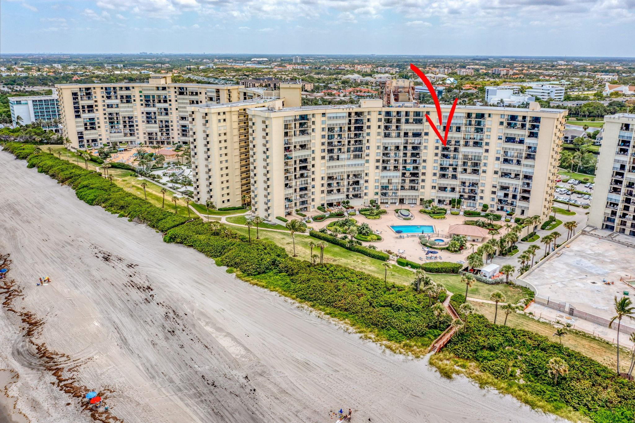 300 Ocean Trail Way 907