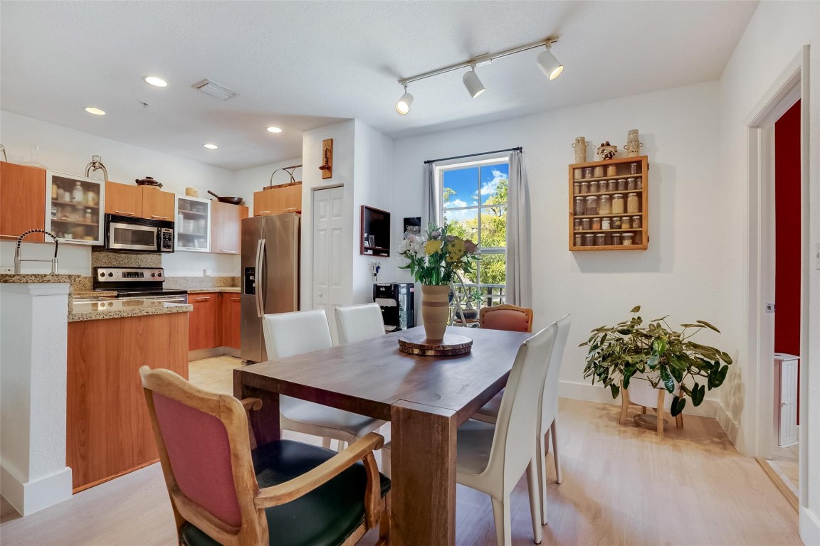 2544 SW 14th Ave 105