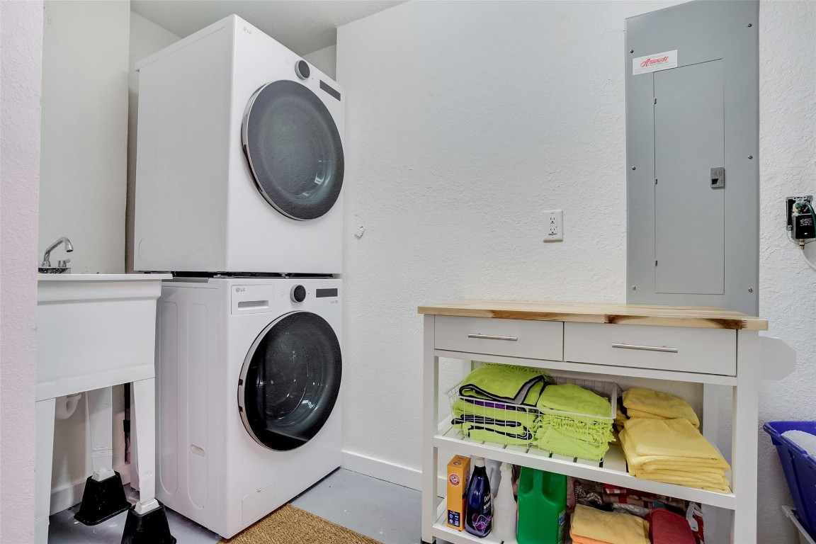 2544 SW 14th Ave 105