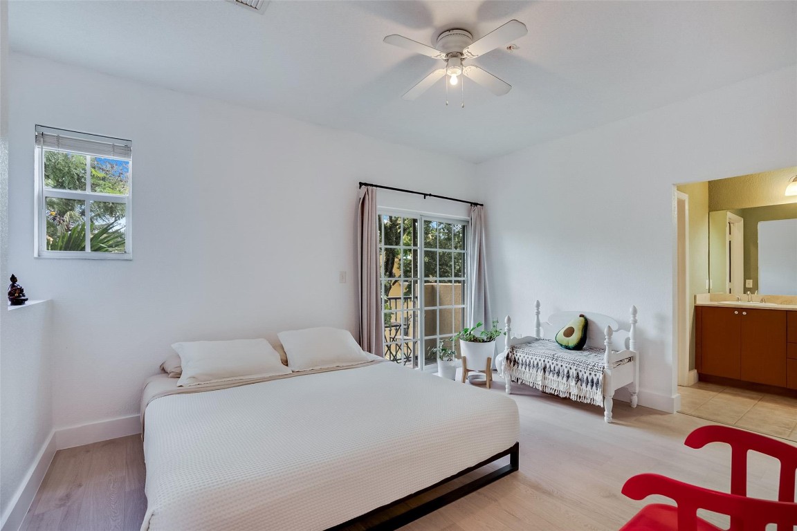 2544 SW 14th Ave 105