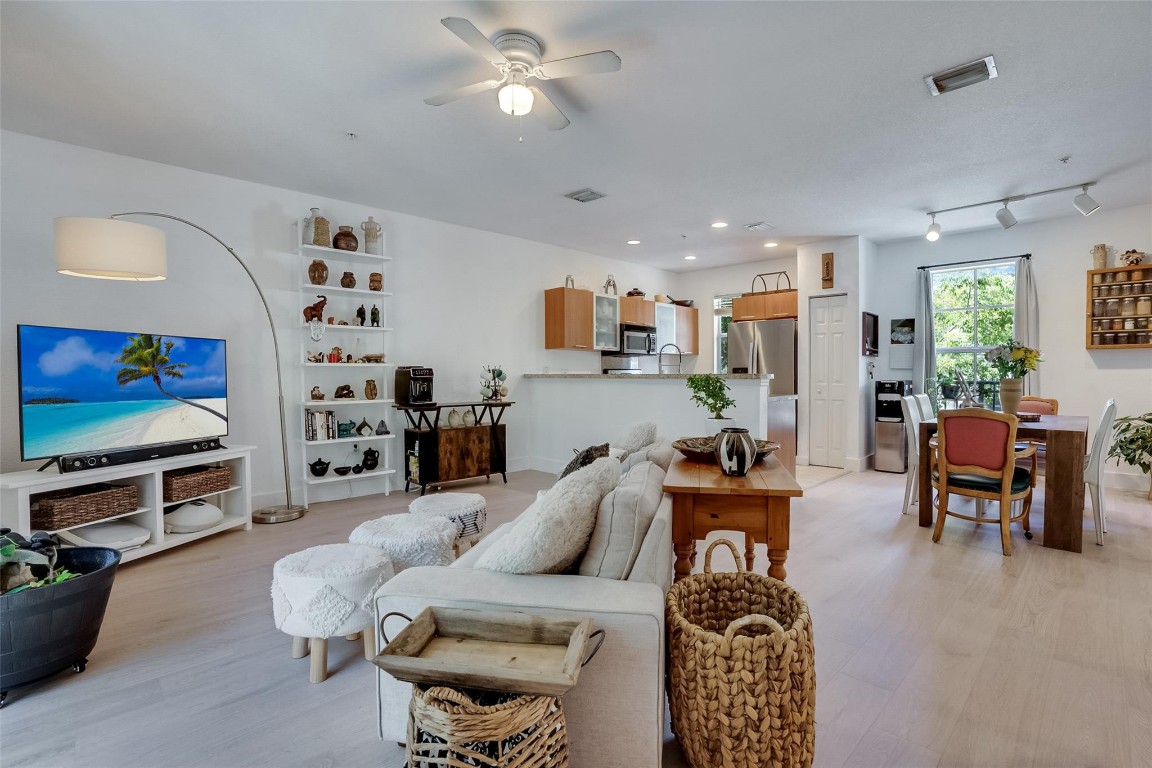 2544 SW 14th Ave 105