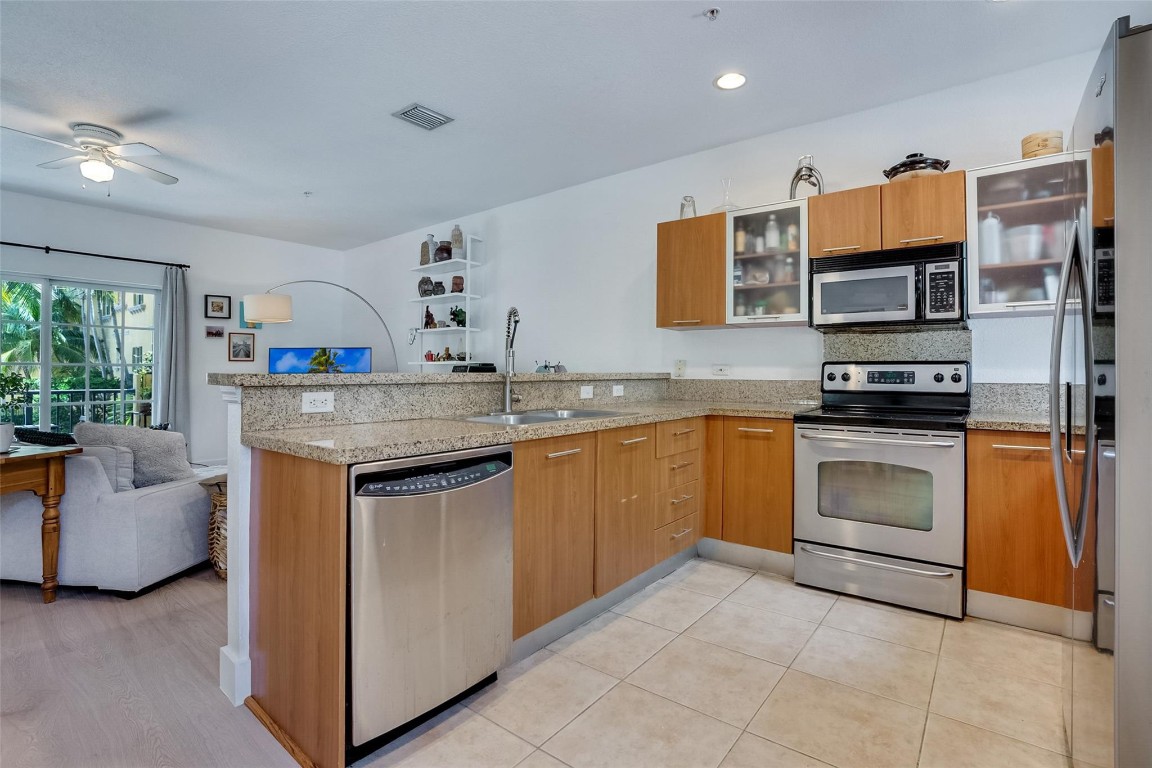 2544 SW 14th Ave 105