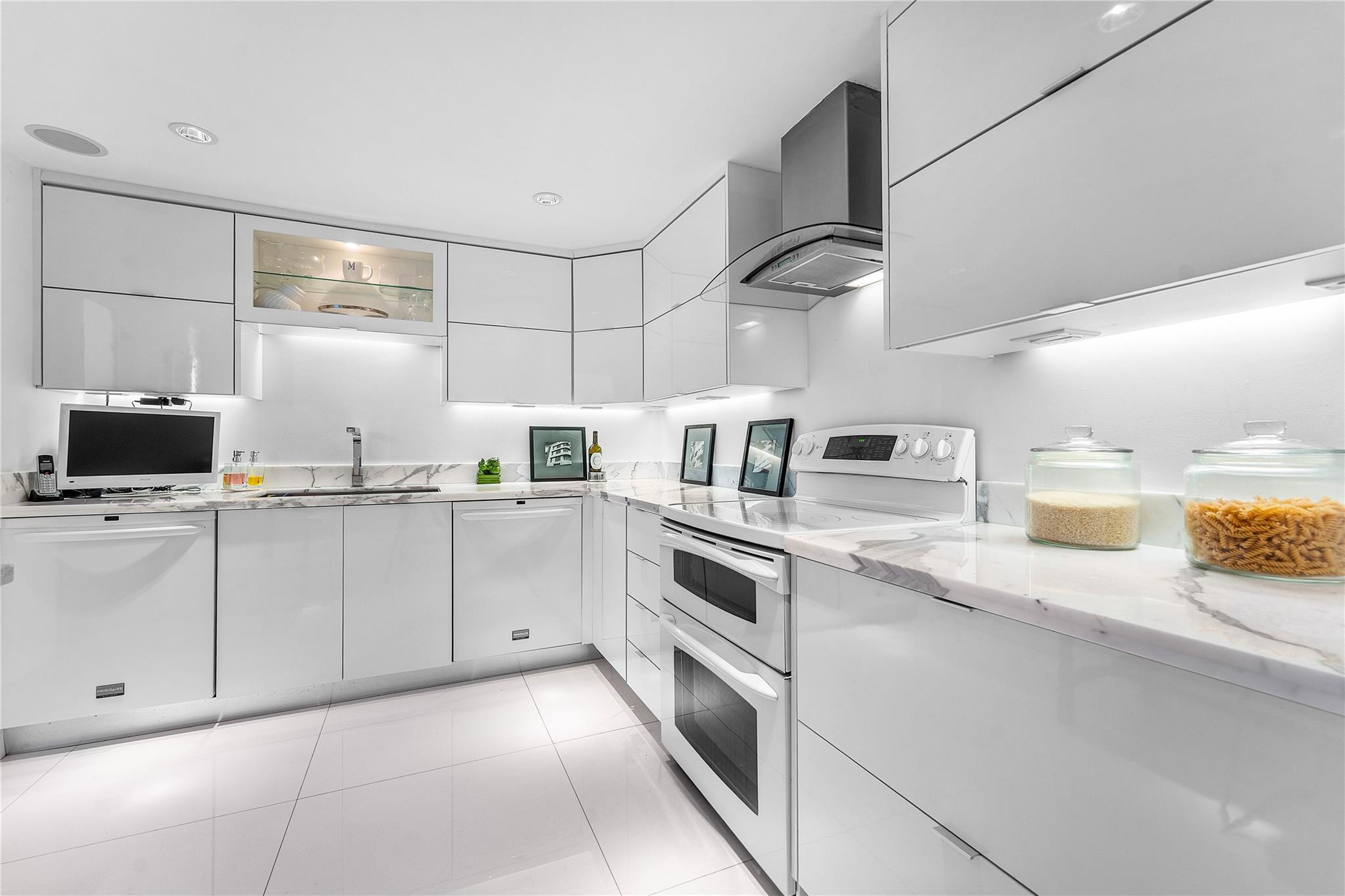 2000 S Ocean Dr 1209