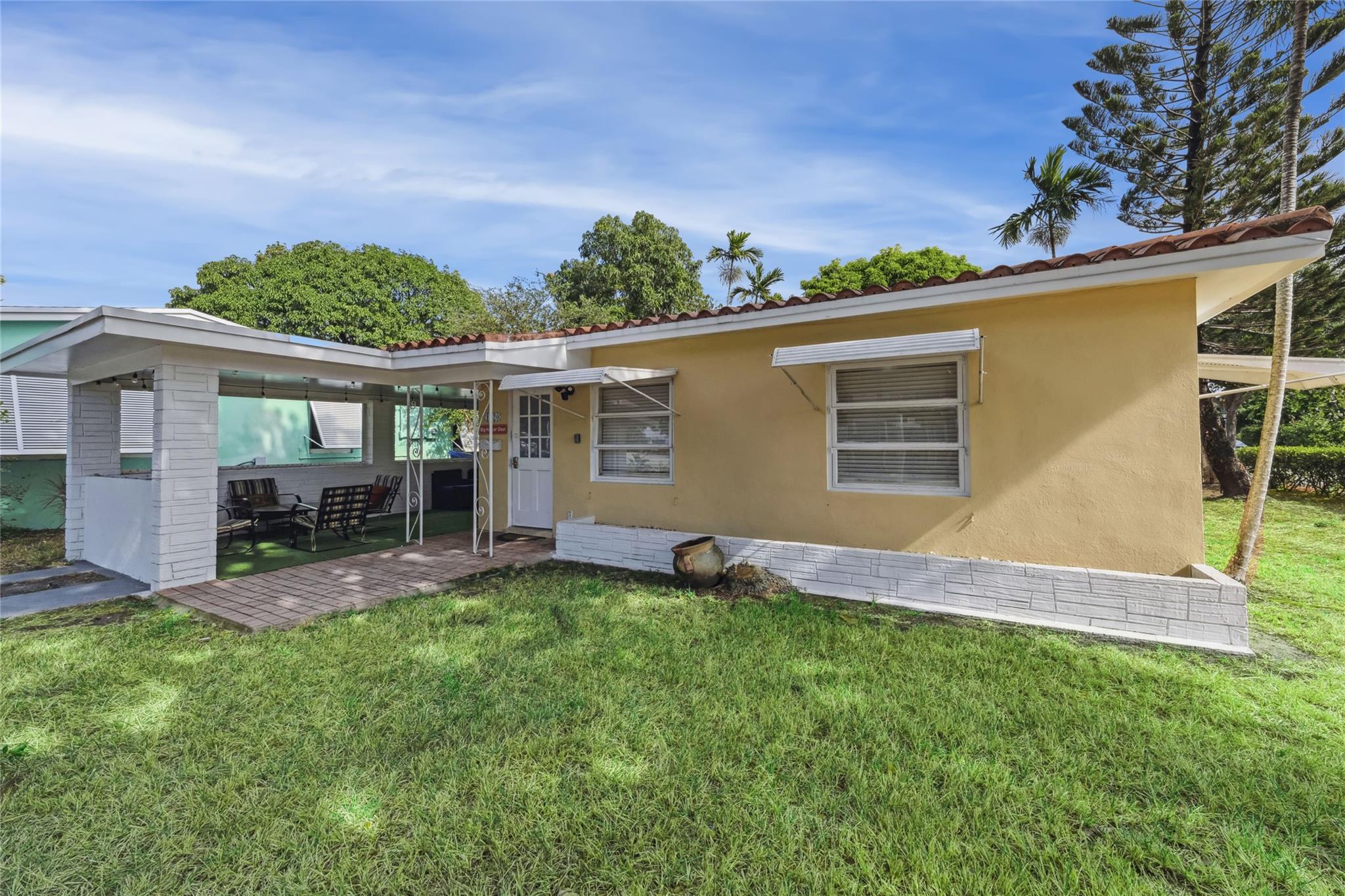 1420 Miami Rd C