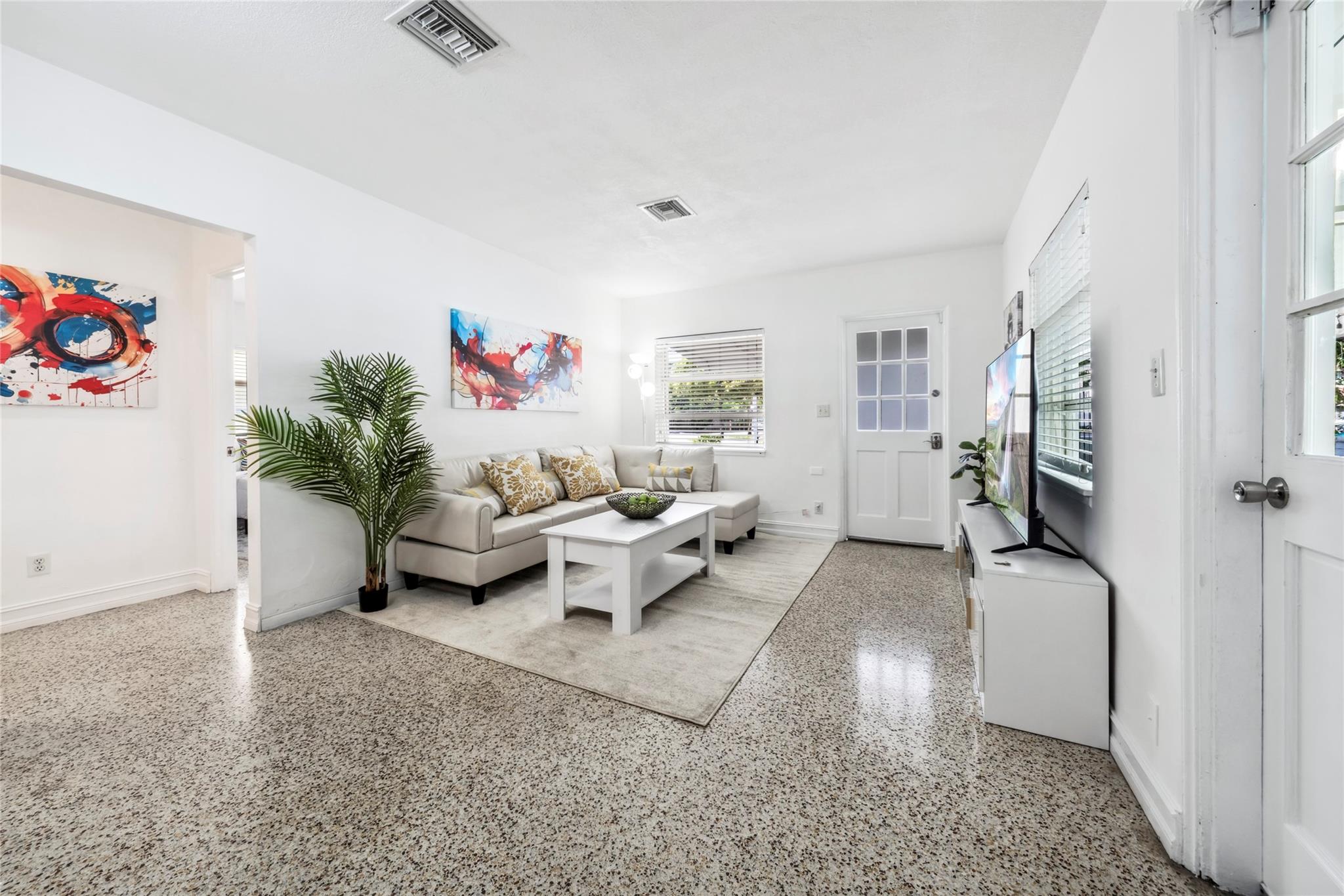 1420 Miami Rd C