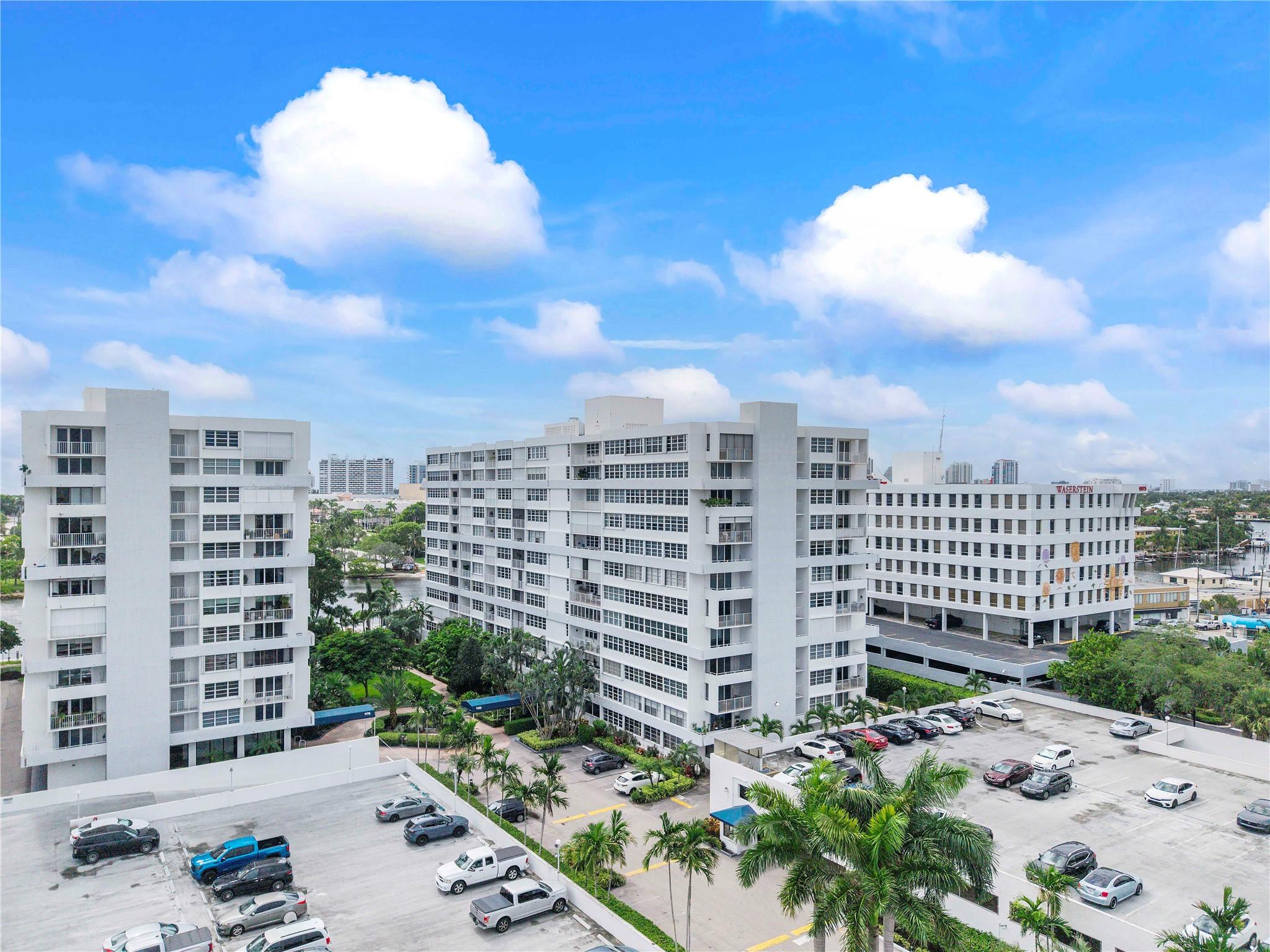 1160 N Federal Hwy 1020