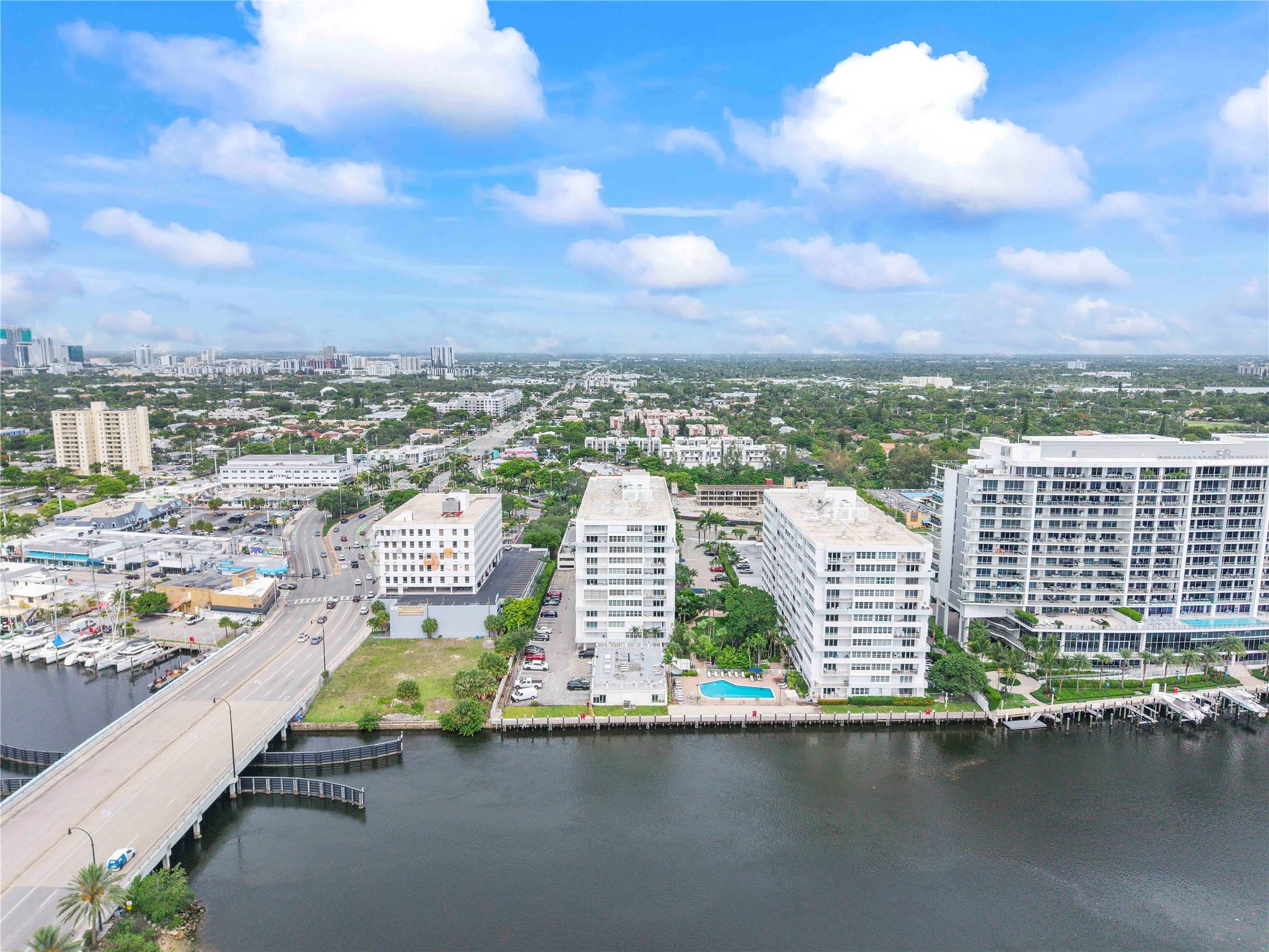 1160 N Federal Hwy 1020