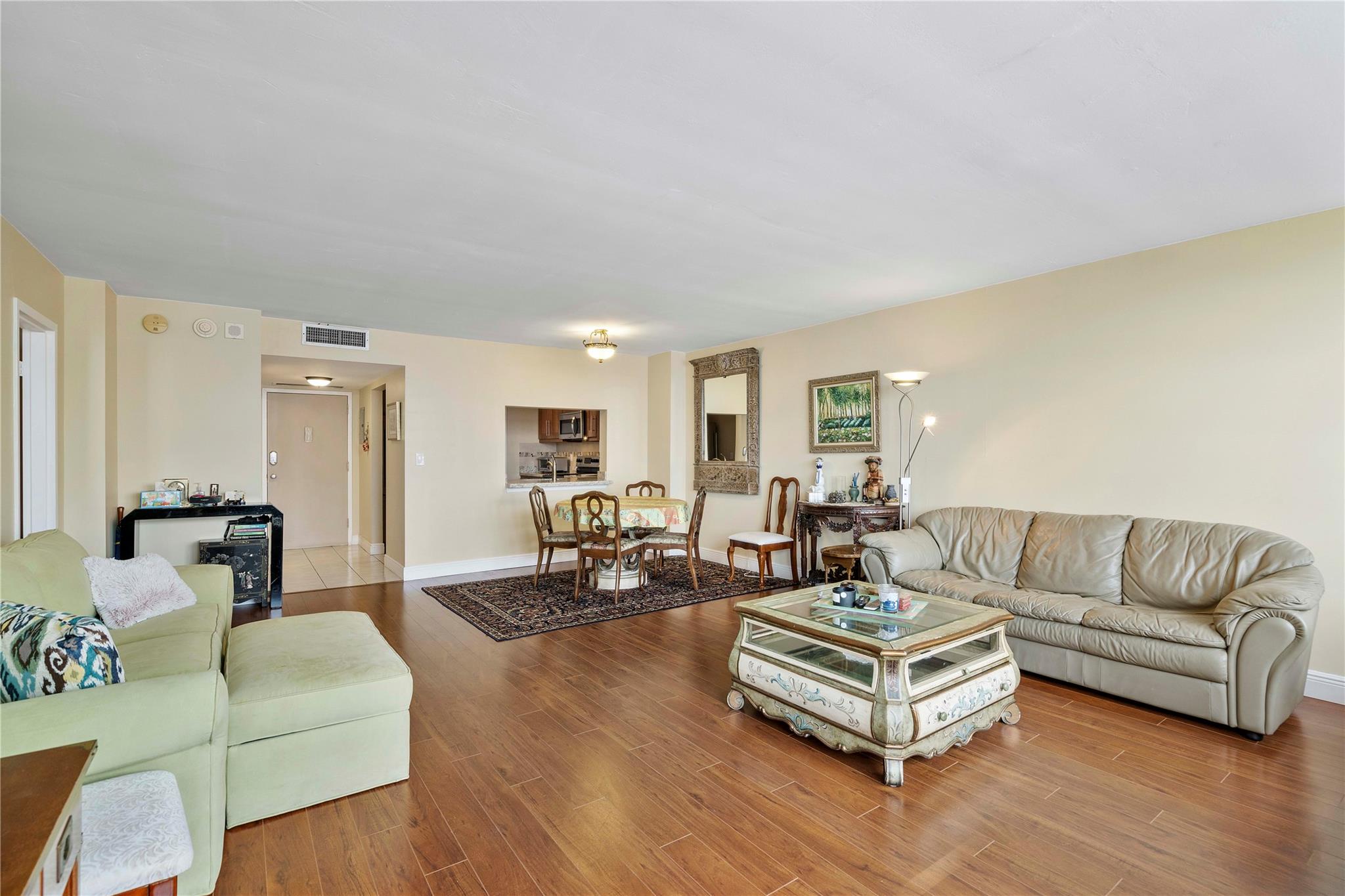 1160 N Federal Hwy 1020