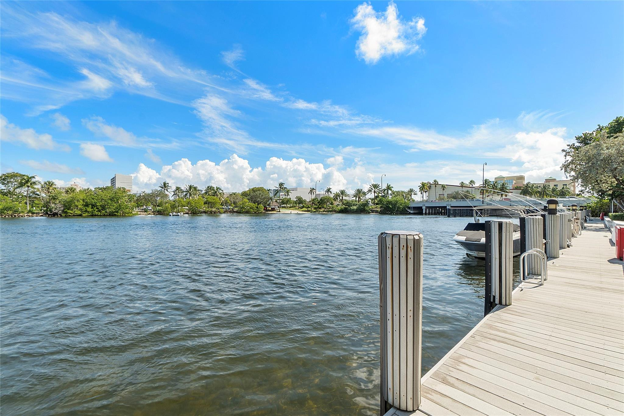 1160 N Federal Hwy 1020