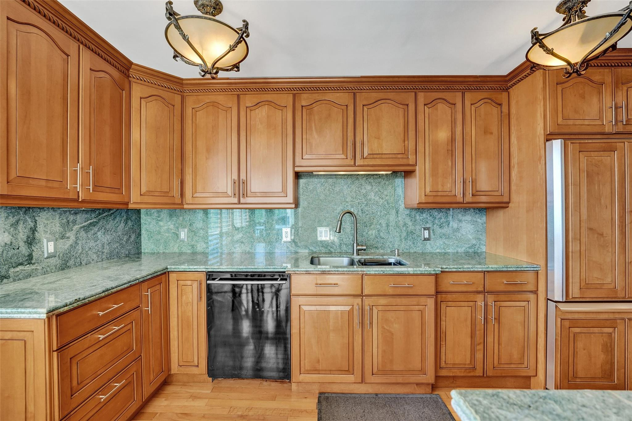 936 Intracoastal Dr 11C