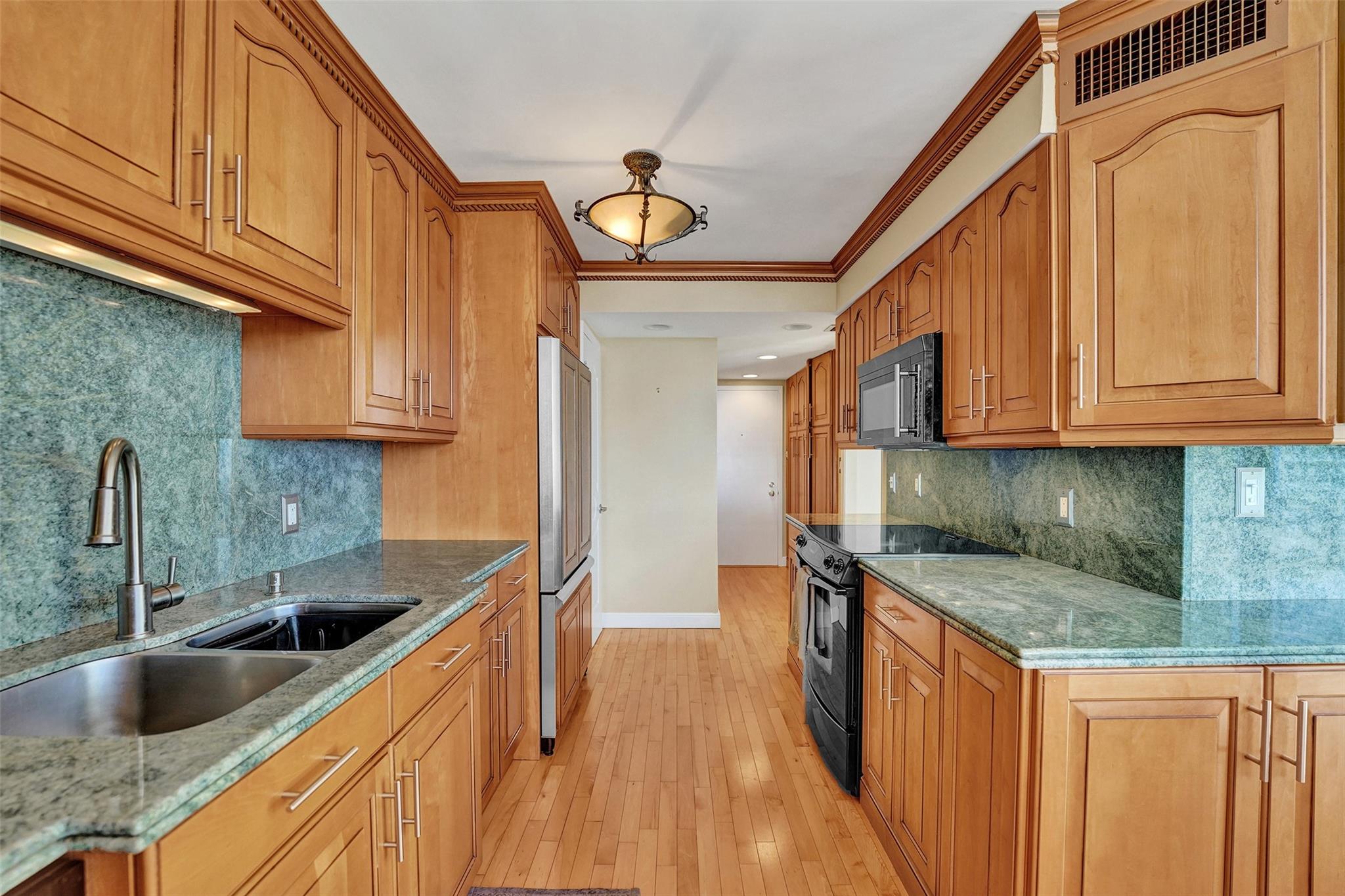 936 Intracoastal Dr 11C