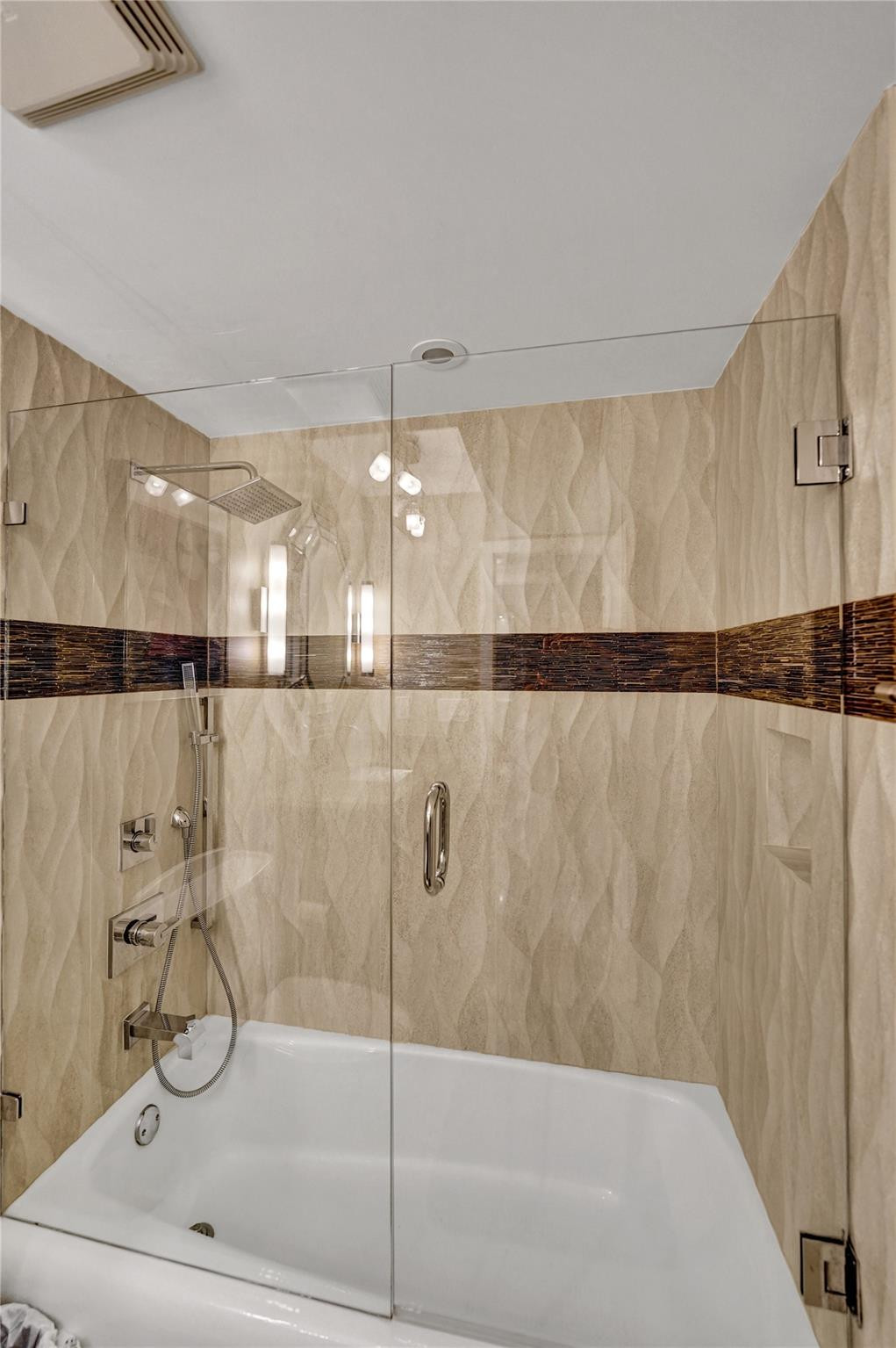 936 Intracoastal Dr 11C