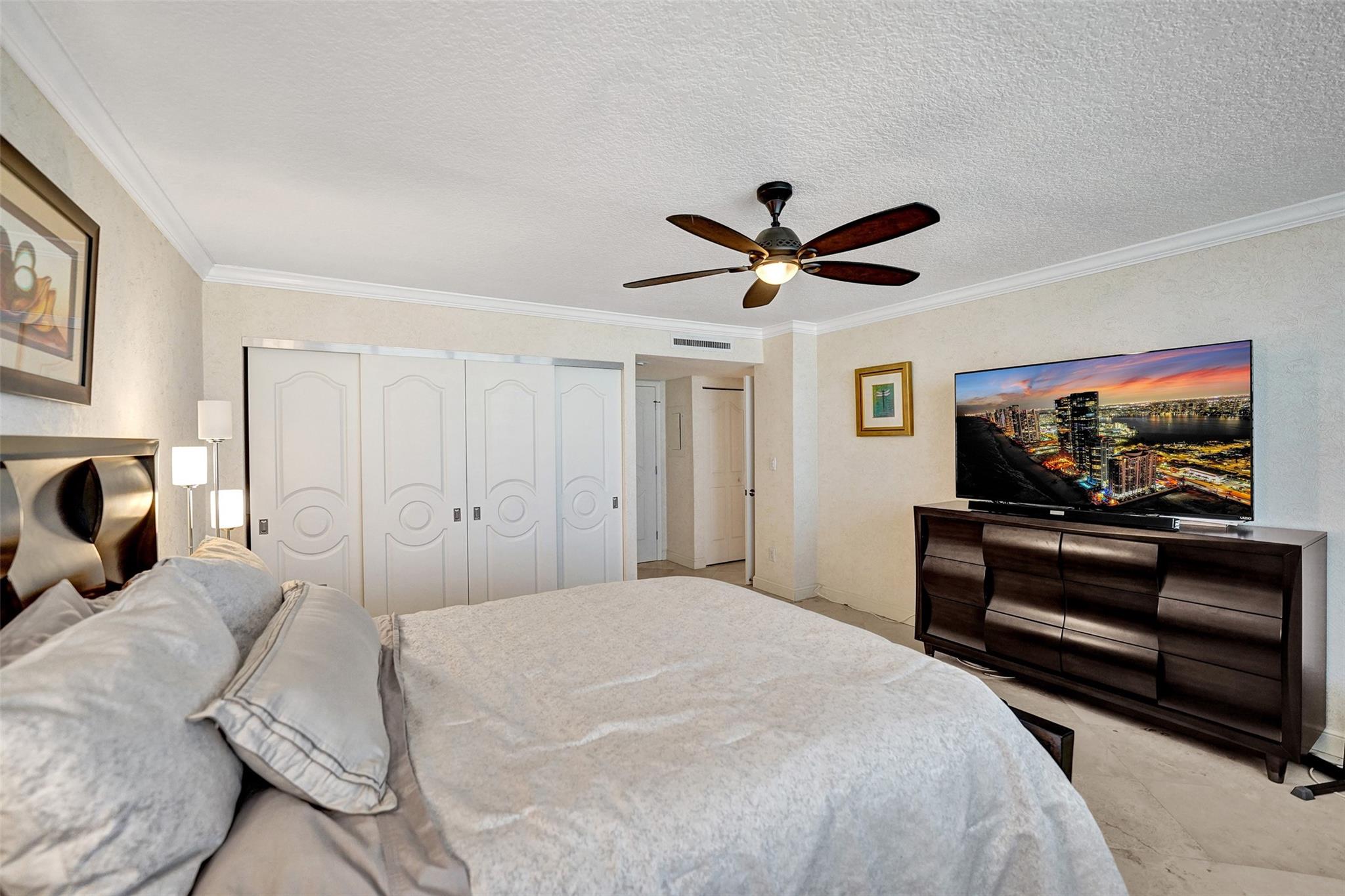 936 Intracoastal Dr 11C