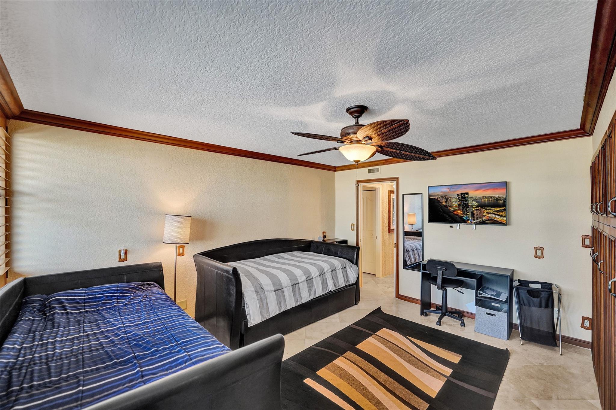 936 Intracoastal Dr 11C