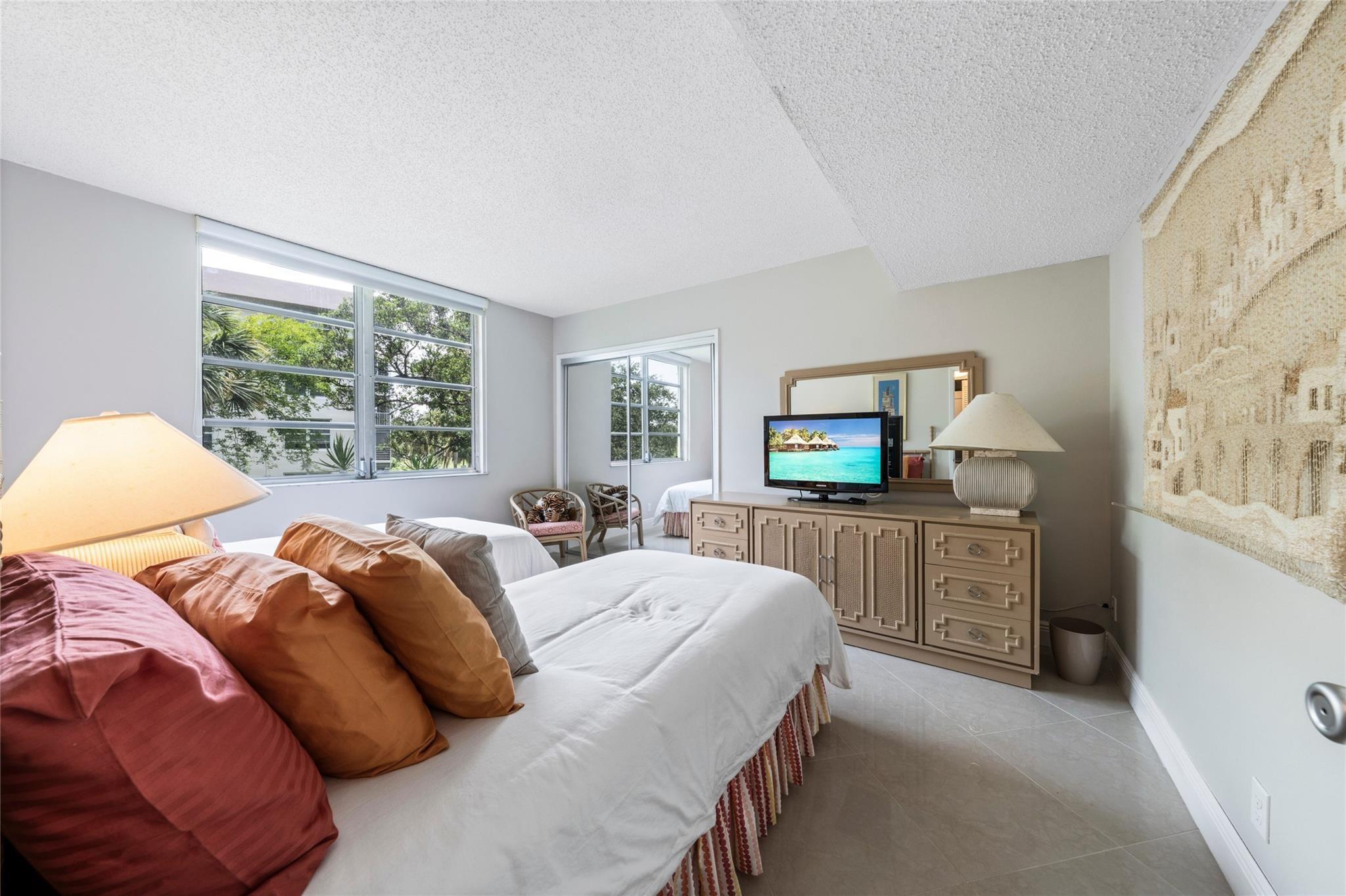 3960 Oaks Clubhouse Dr 312