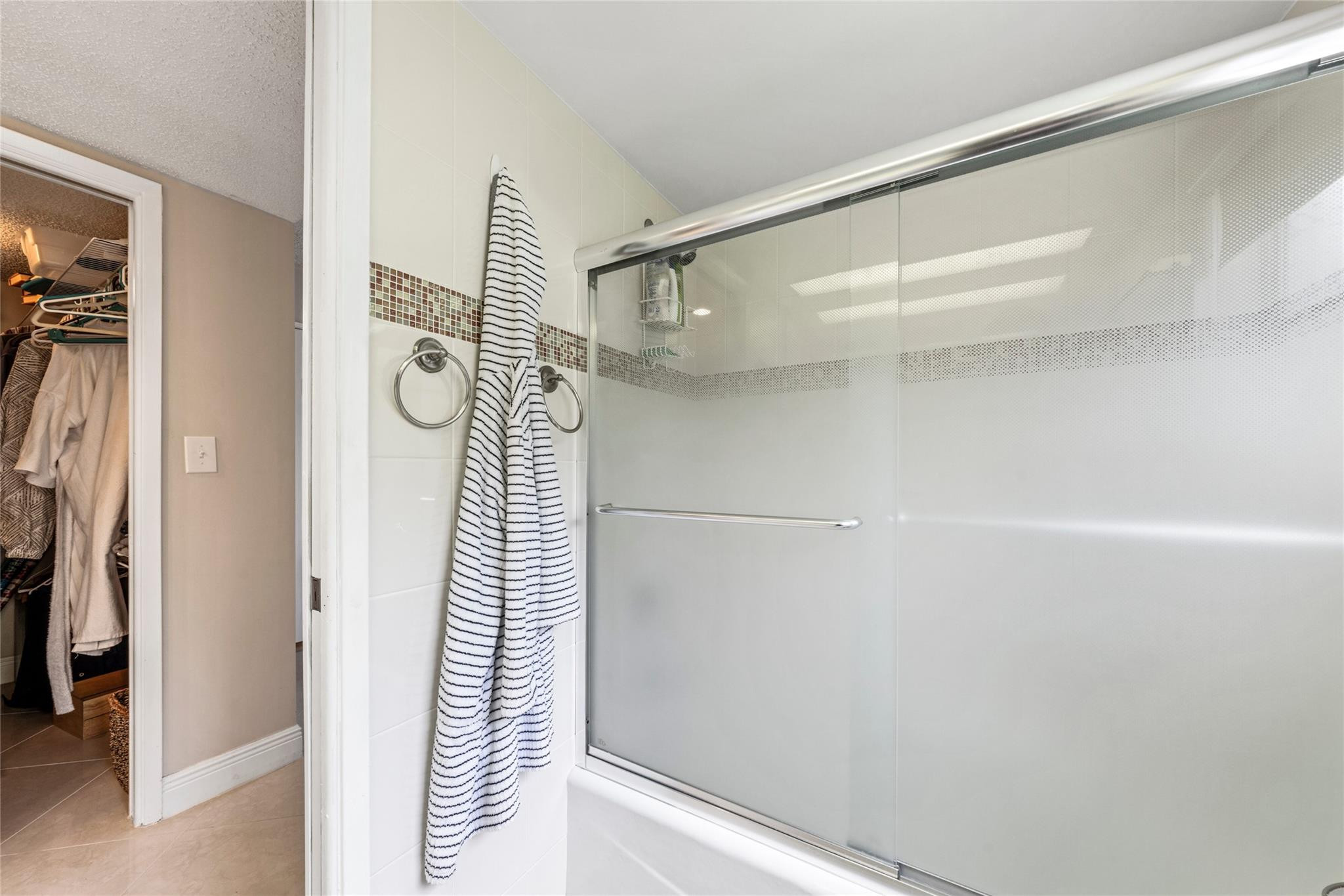 3960 Oaks Clubhouse Dr 312