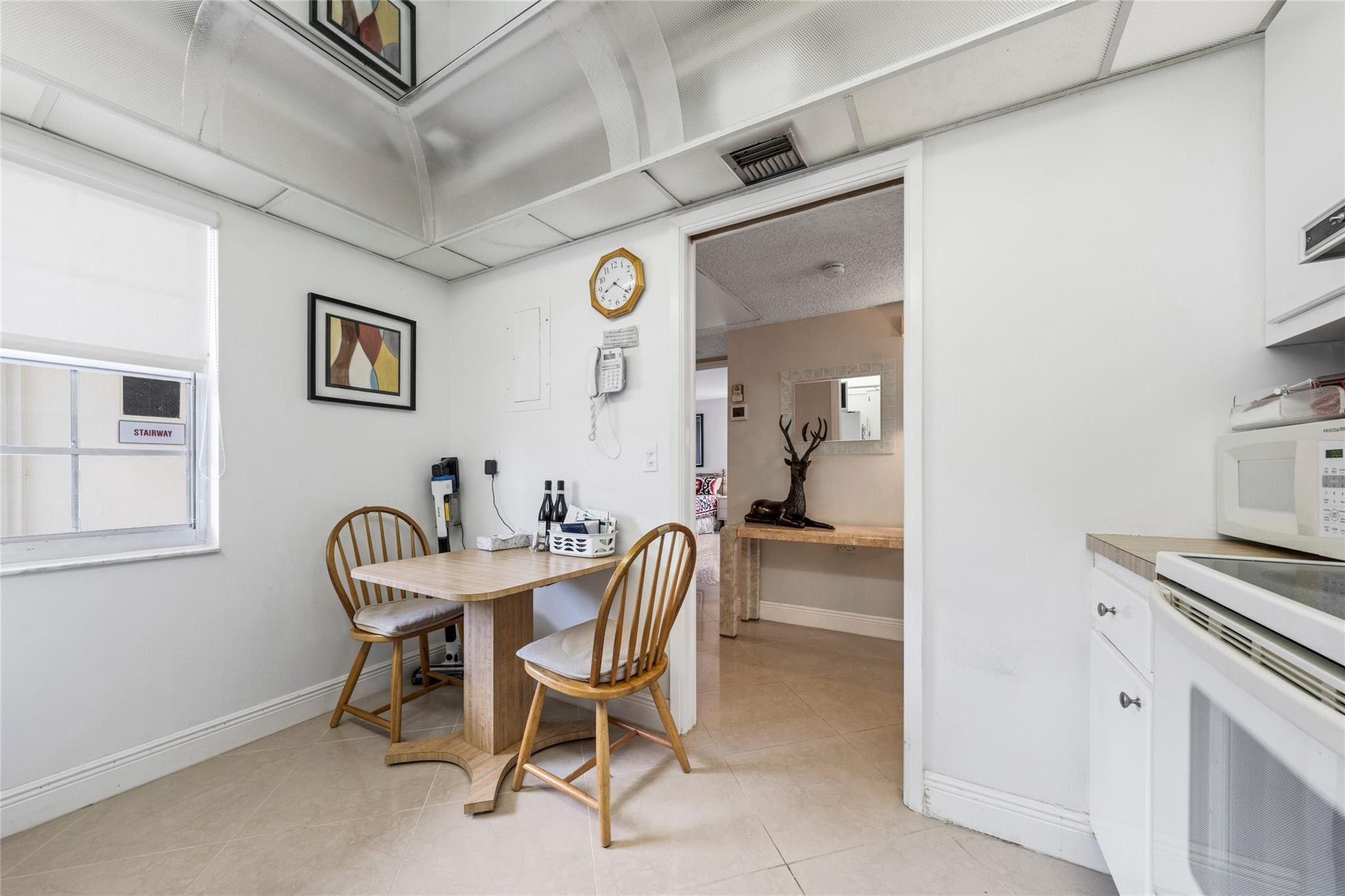 3960 Oaks Clubhouse Dr 312