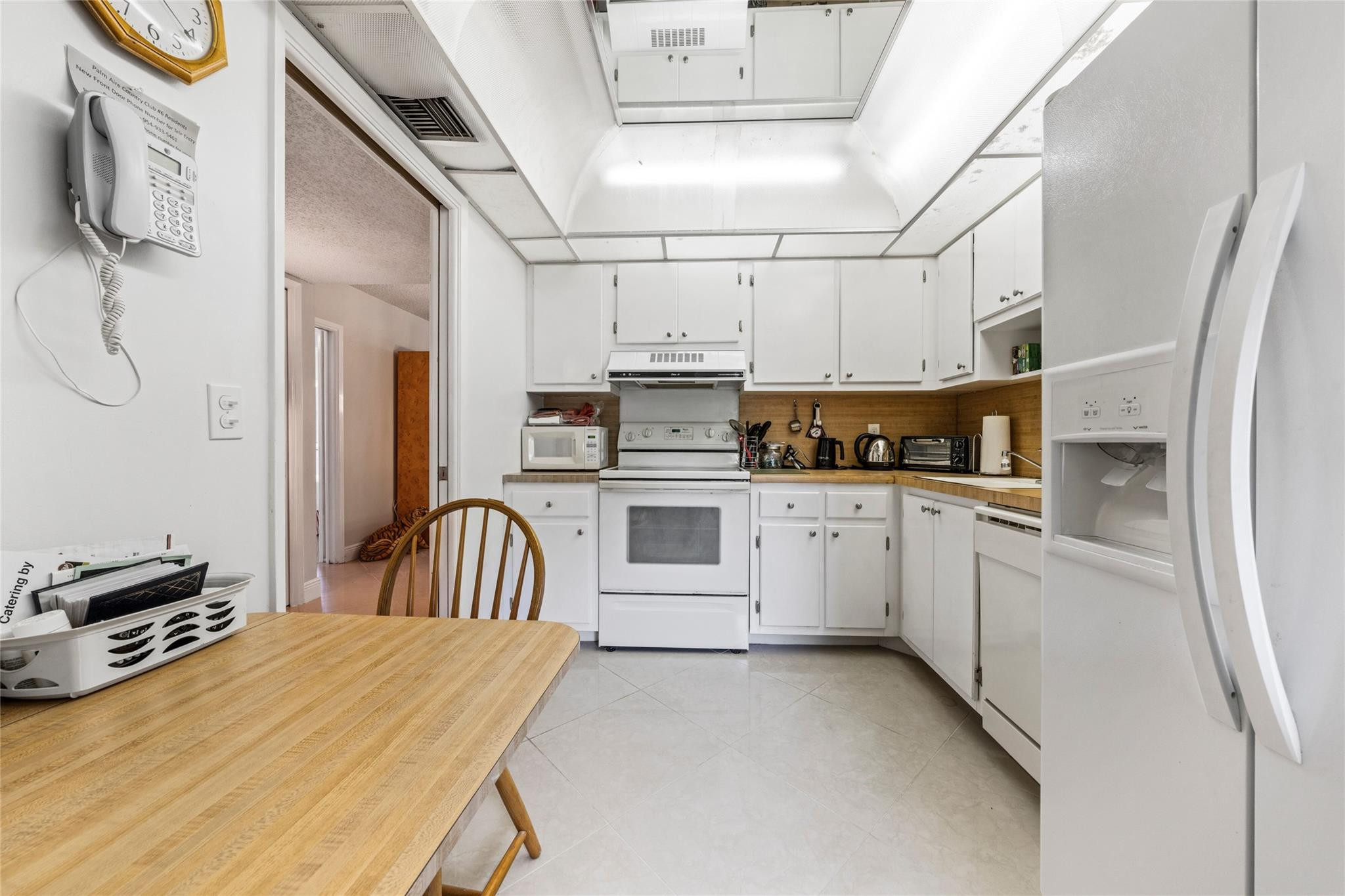 3960 Oaks Clubhouse Dr 312