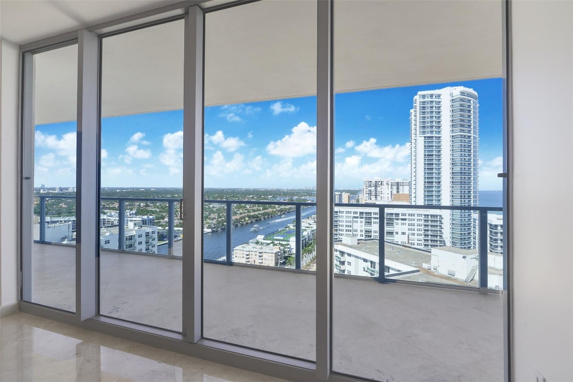 3101 S Ocean Dr 2201