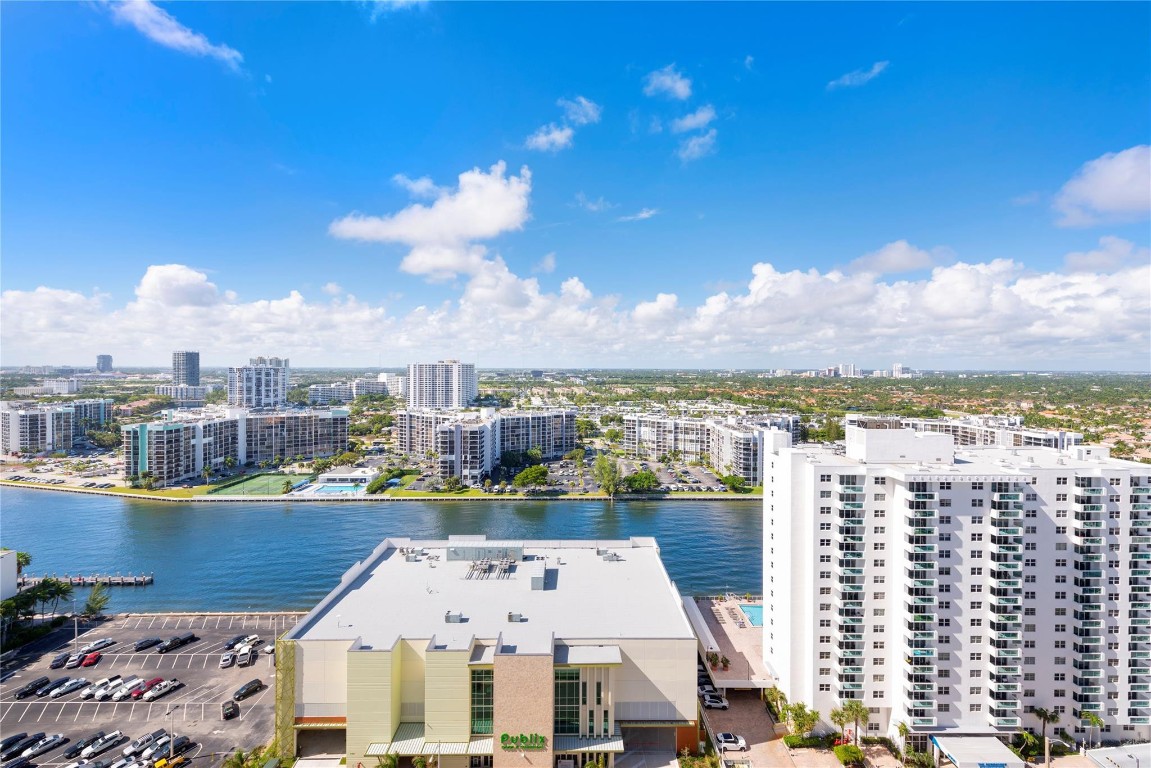 3101 S Ocean Dr 2201