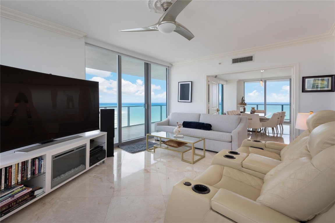 3101 S Ocean Dr 2201