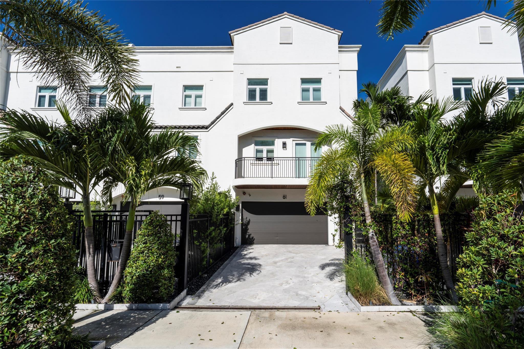 61 Isle Of Venice Dr