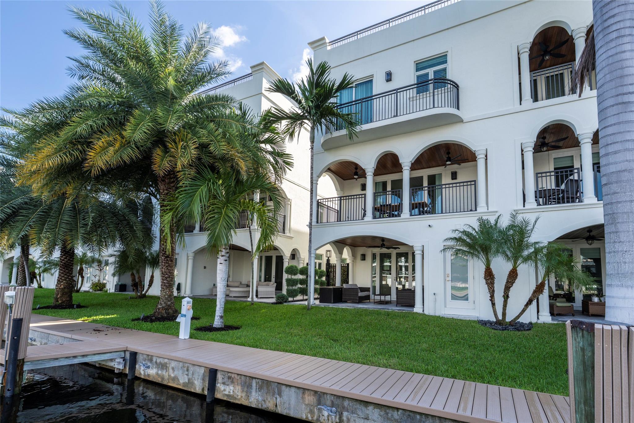 61 Isle Of Venice Dr