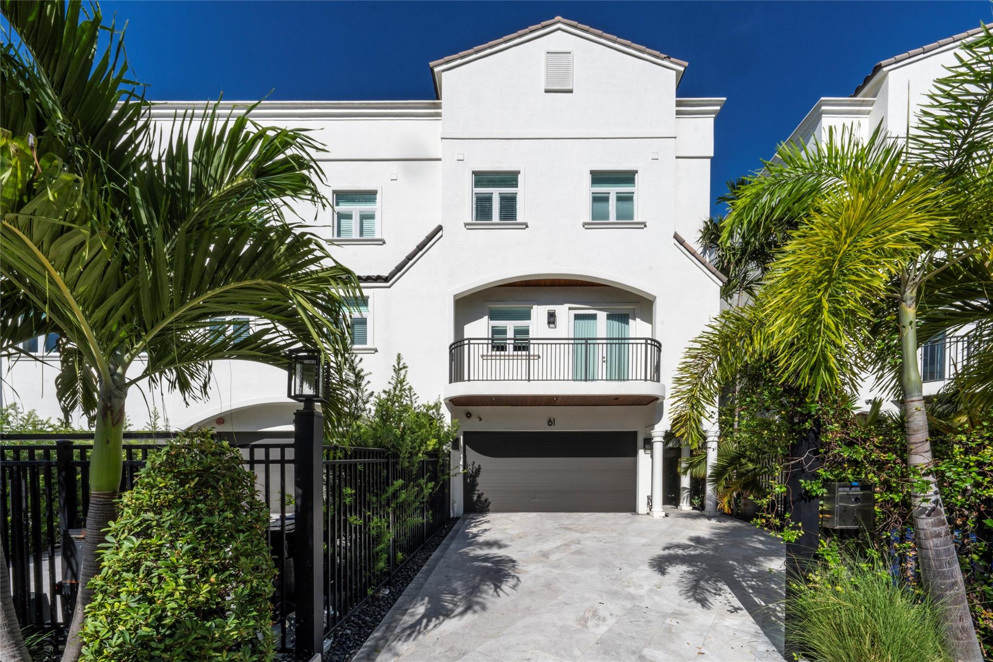 61 Isle Of Venice Dr