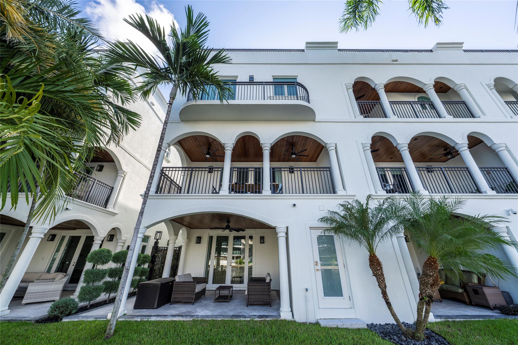 61 Isle Of Venice Dr