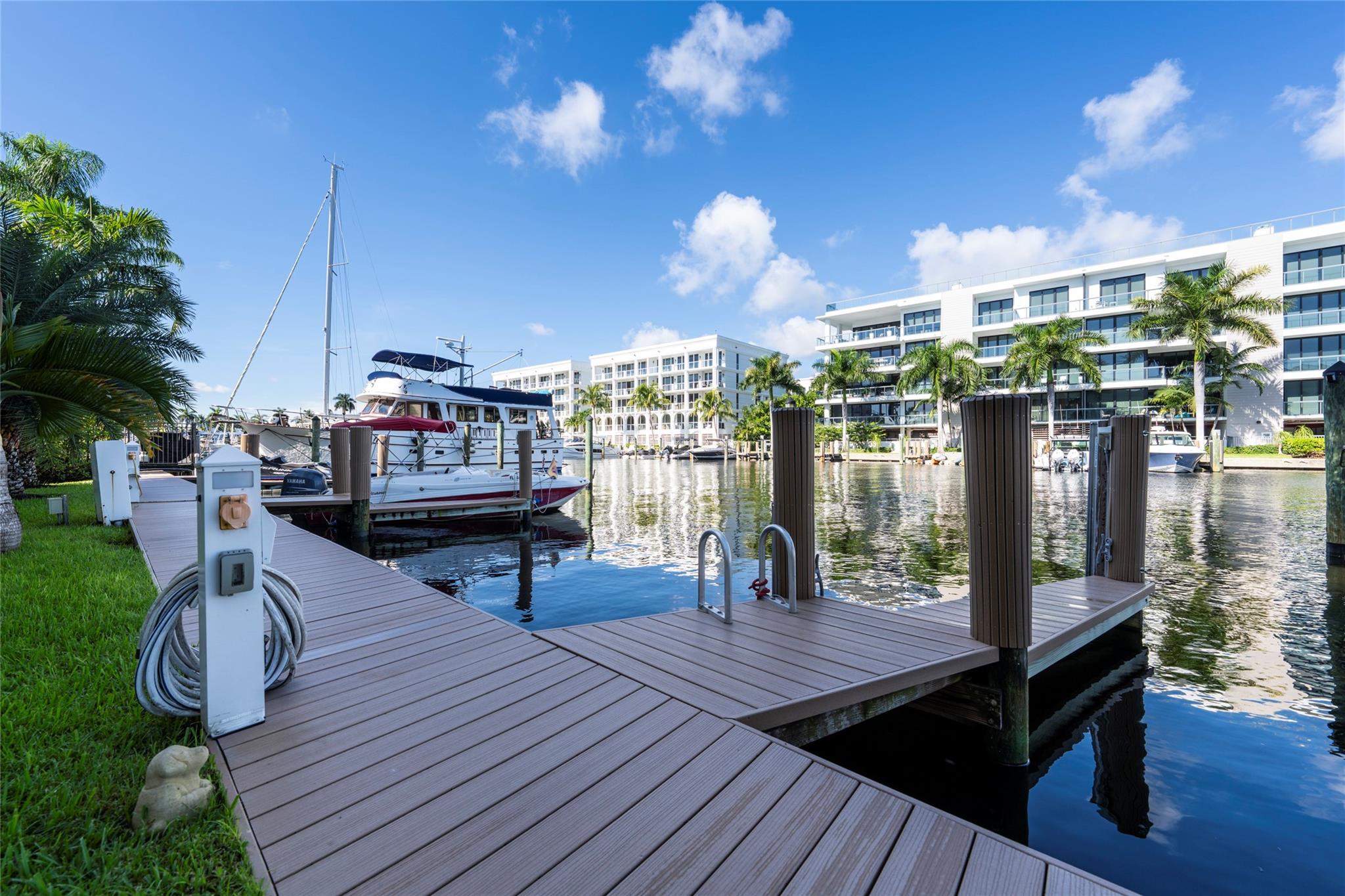 61 Isle Of Venice Dr