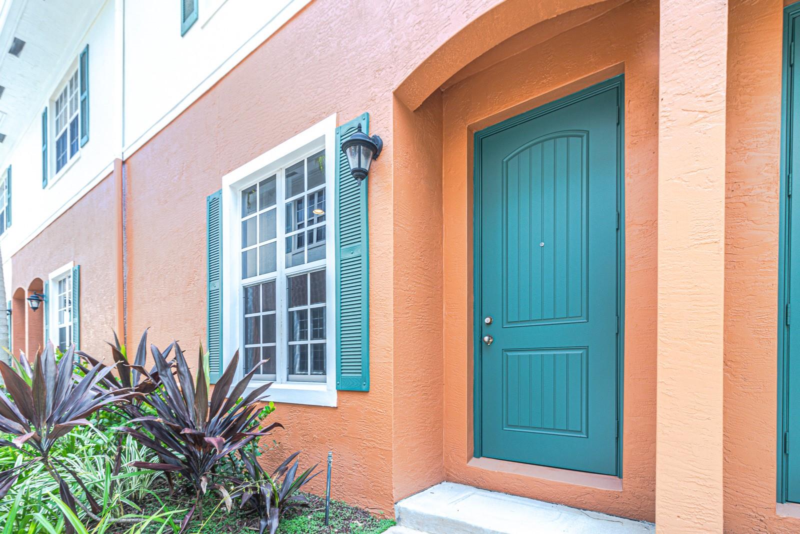 713 SW 2 Terr