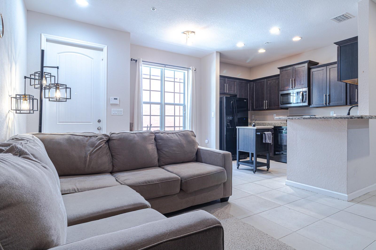 713 SW 2 Terr