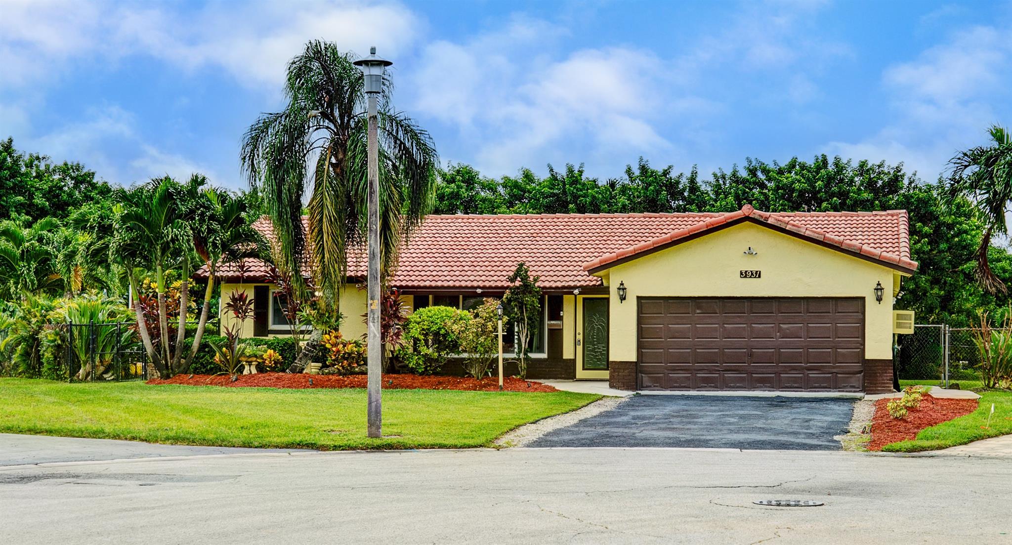 3931 NW 108th Ave