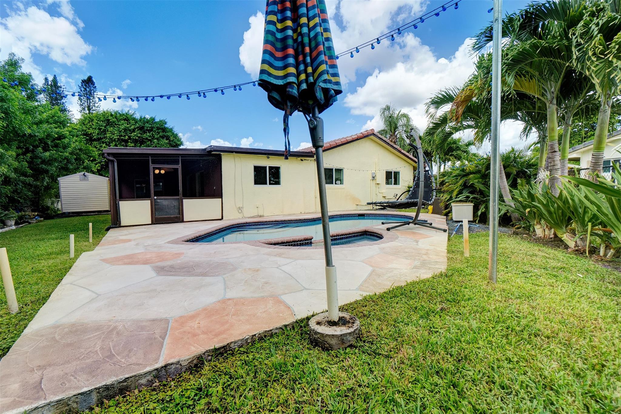 3931 NW 108th Ave