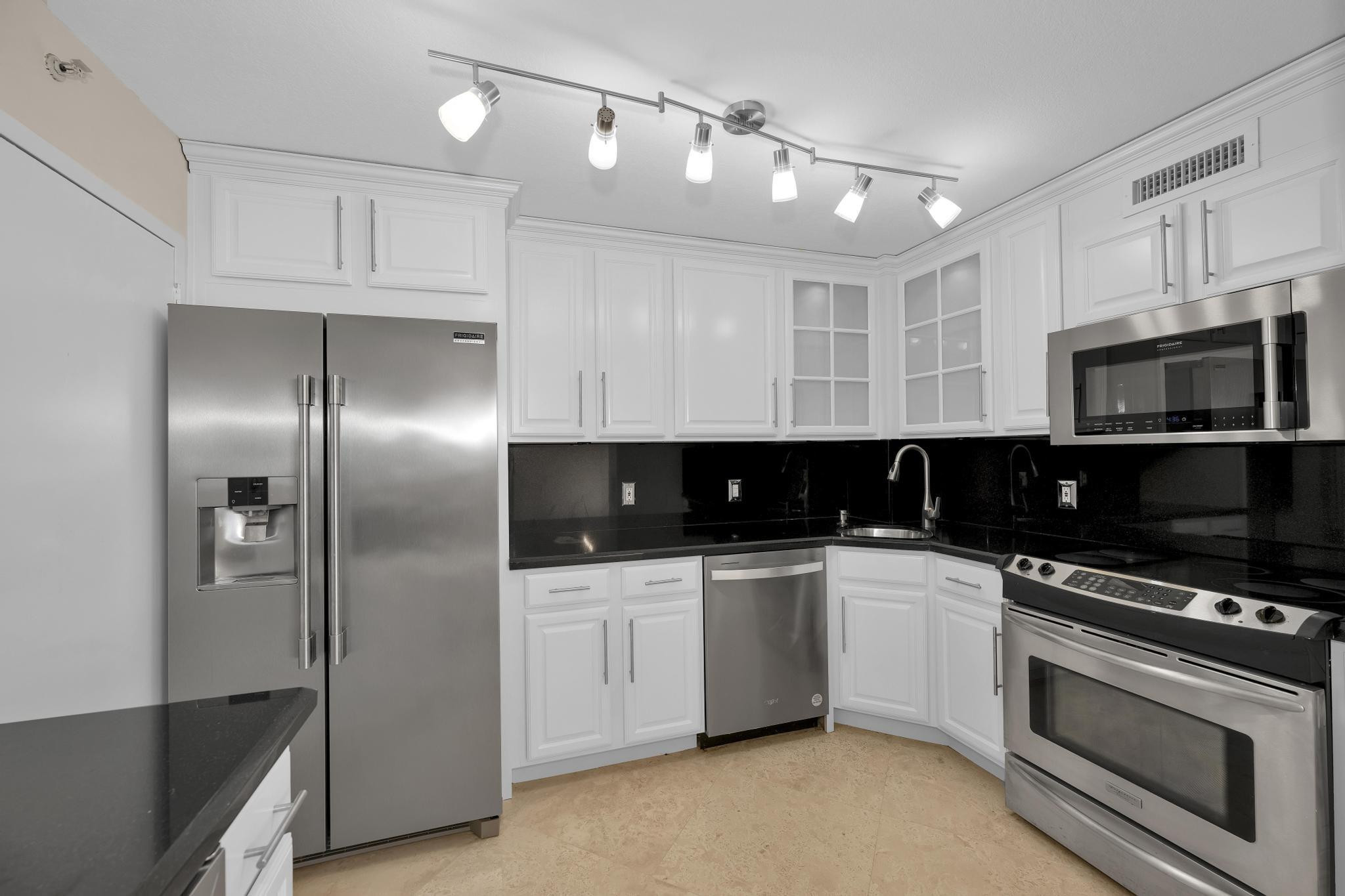 1900 S Ocean Blvd 6S