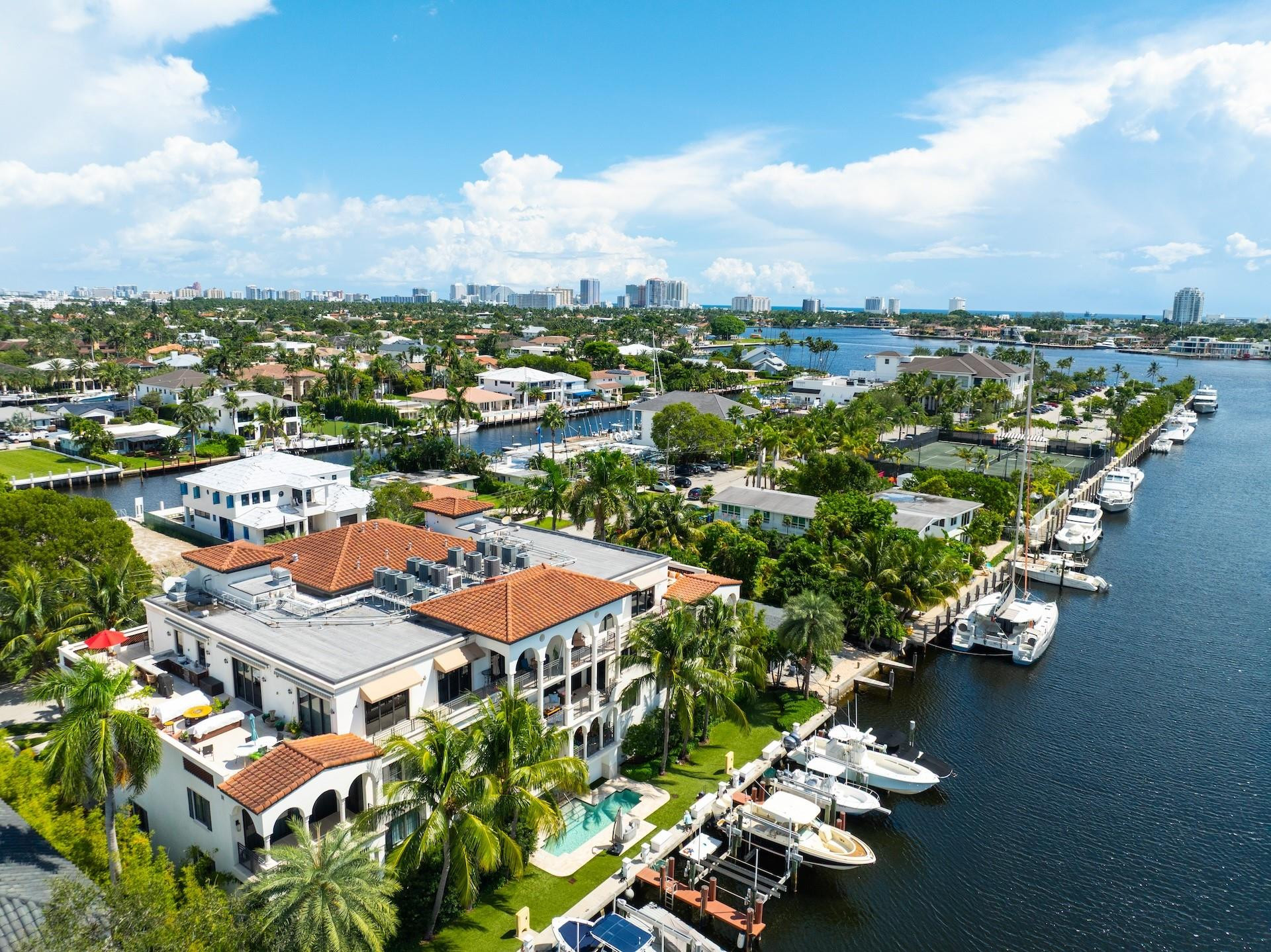 1532 SE 12th St PH-1