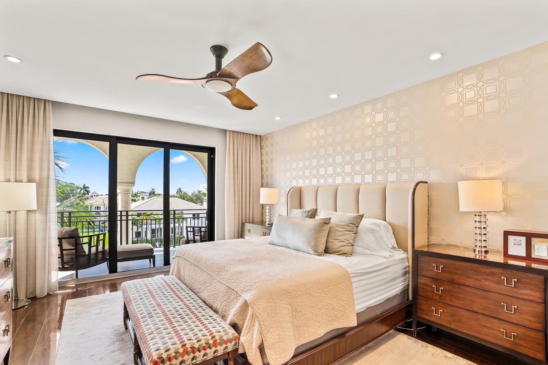 1532 SE 12th St PH-1