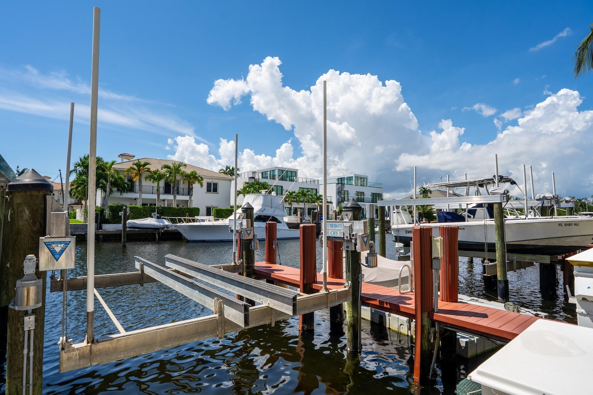 1532 SE 12th St PH-1