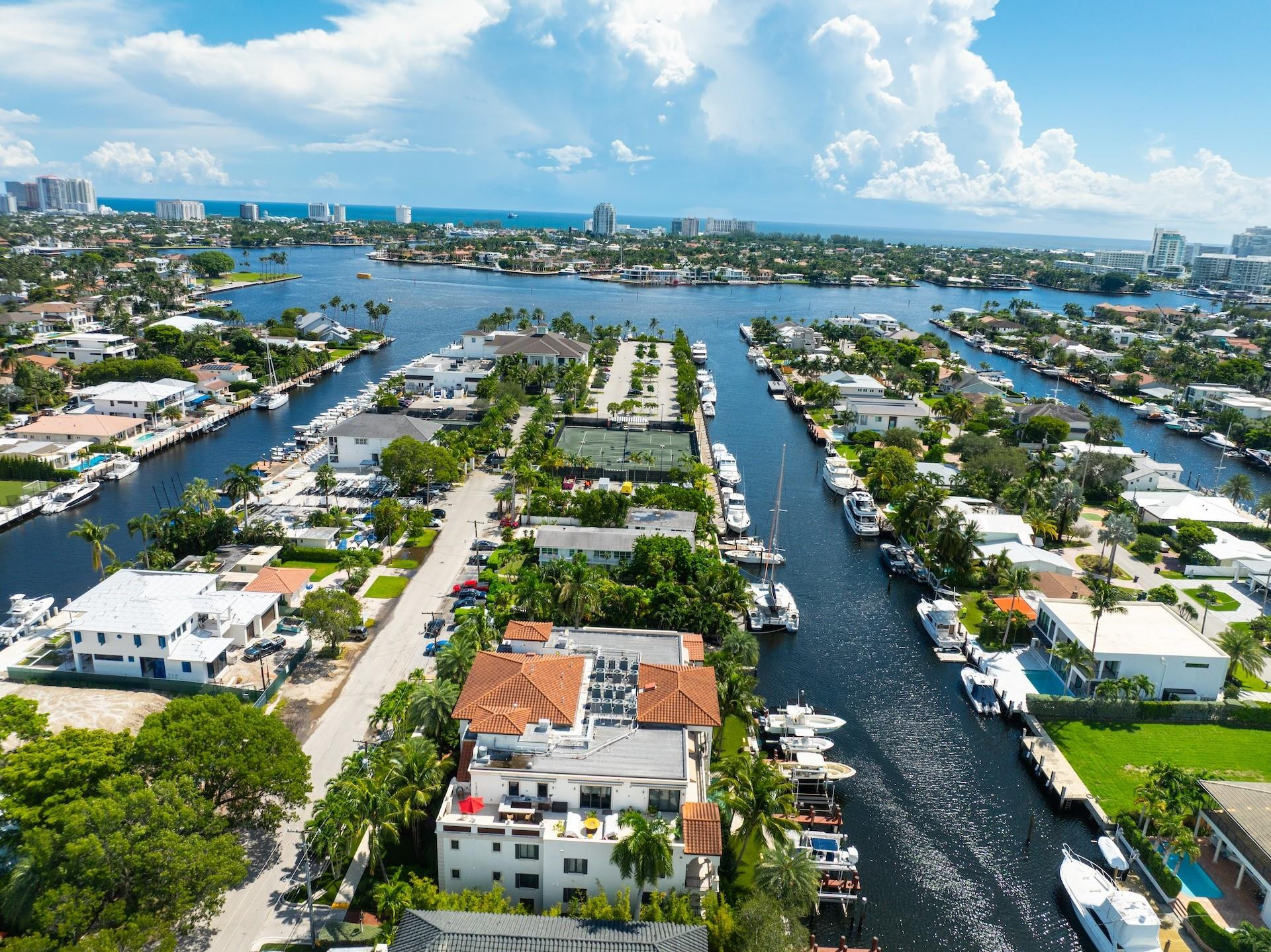 1532 SE 12th St PH-1