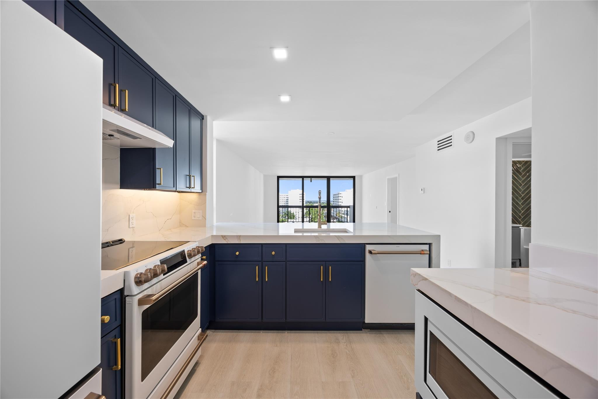 4800 E Bayview Dr 901