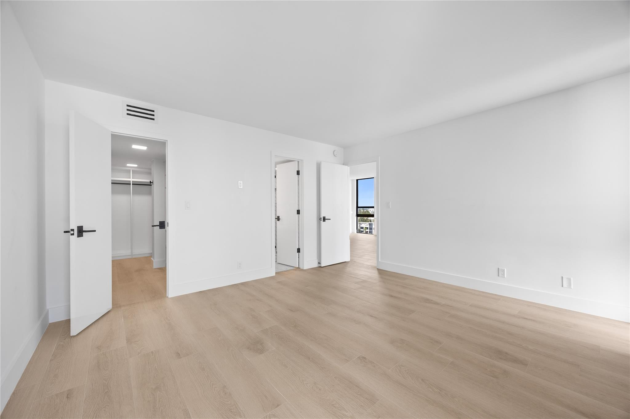 4800 E Bayview Dr 901