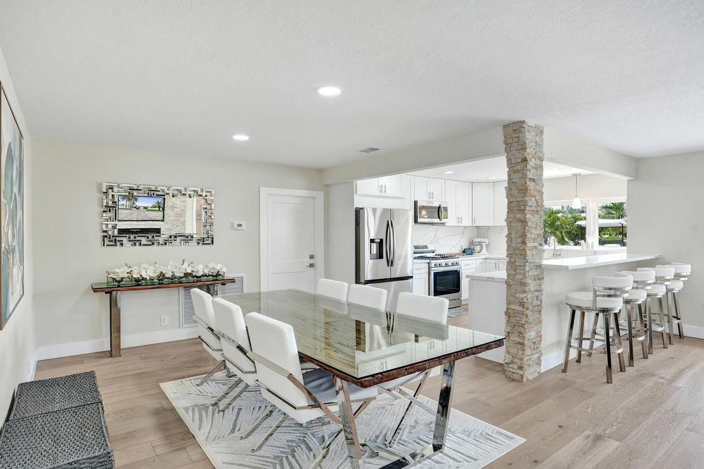 251 Hibiscus Ave