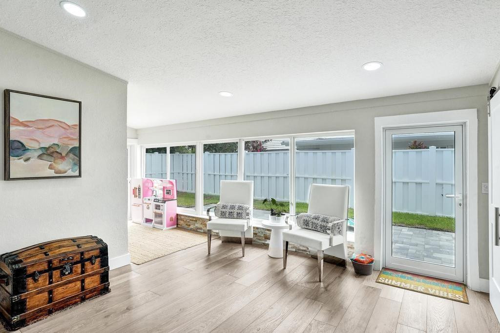 251 Hibiscus Ave