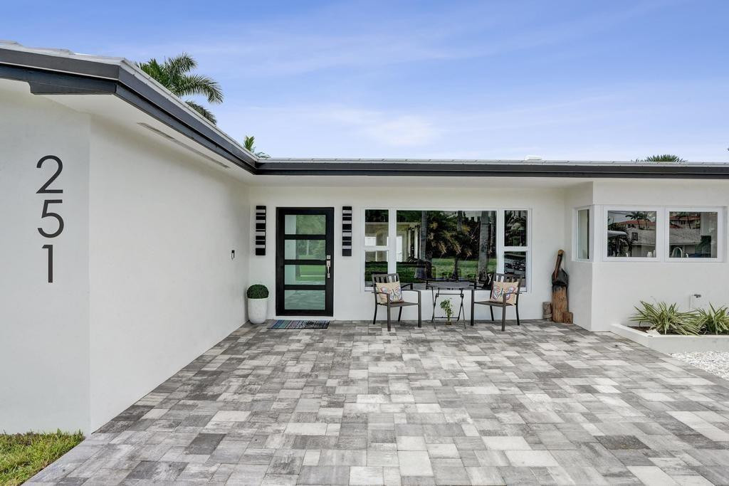 251 Hibiscus Ave
