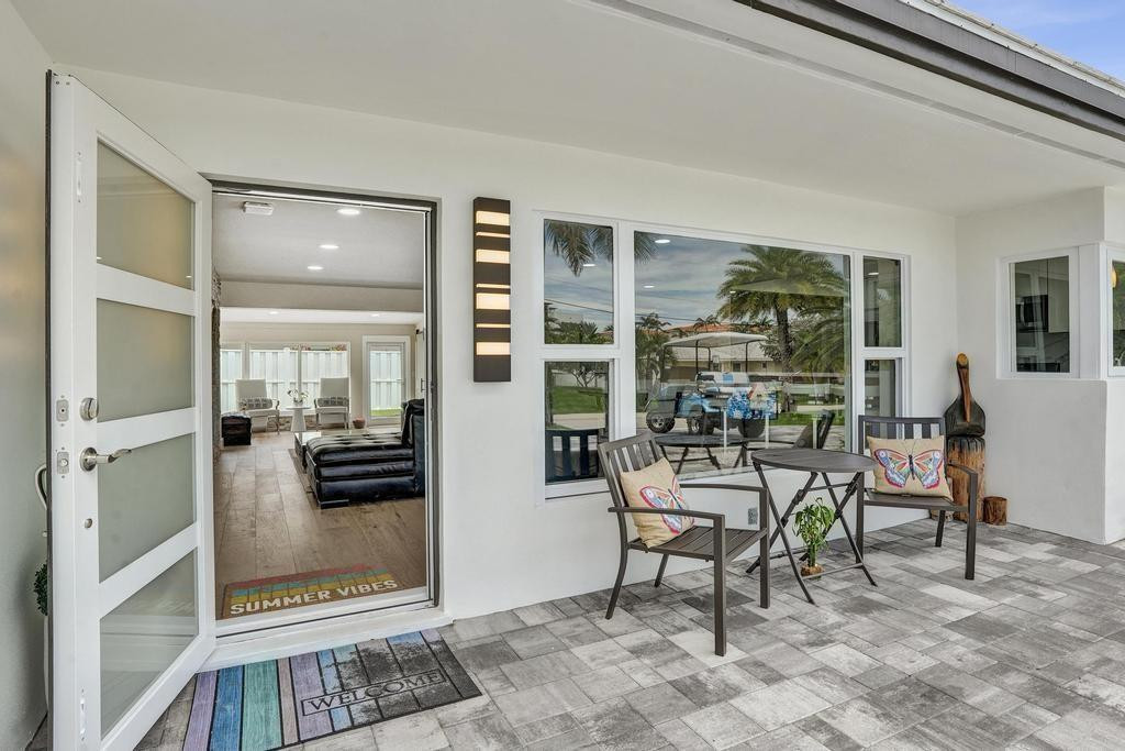 251 Hibiscus Ave