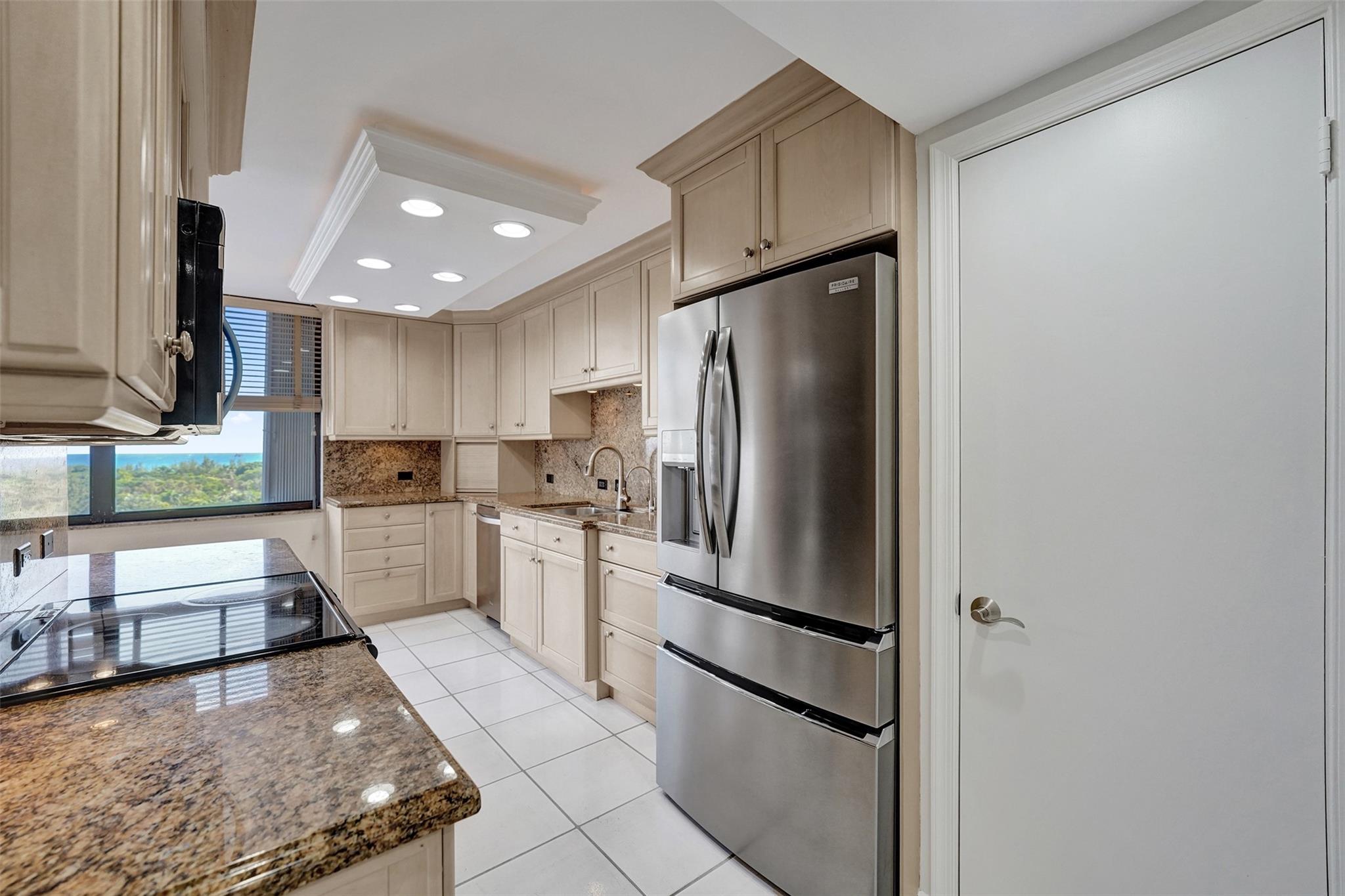 936 Intracoastal Dr 12C