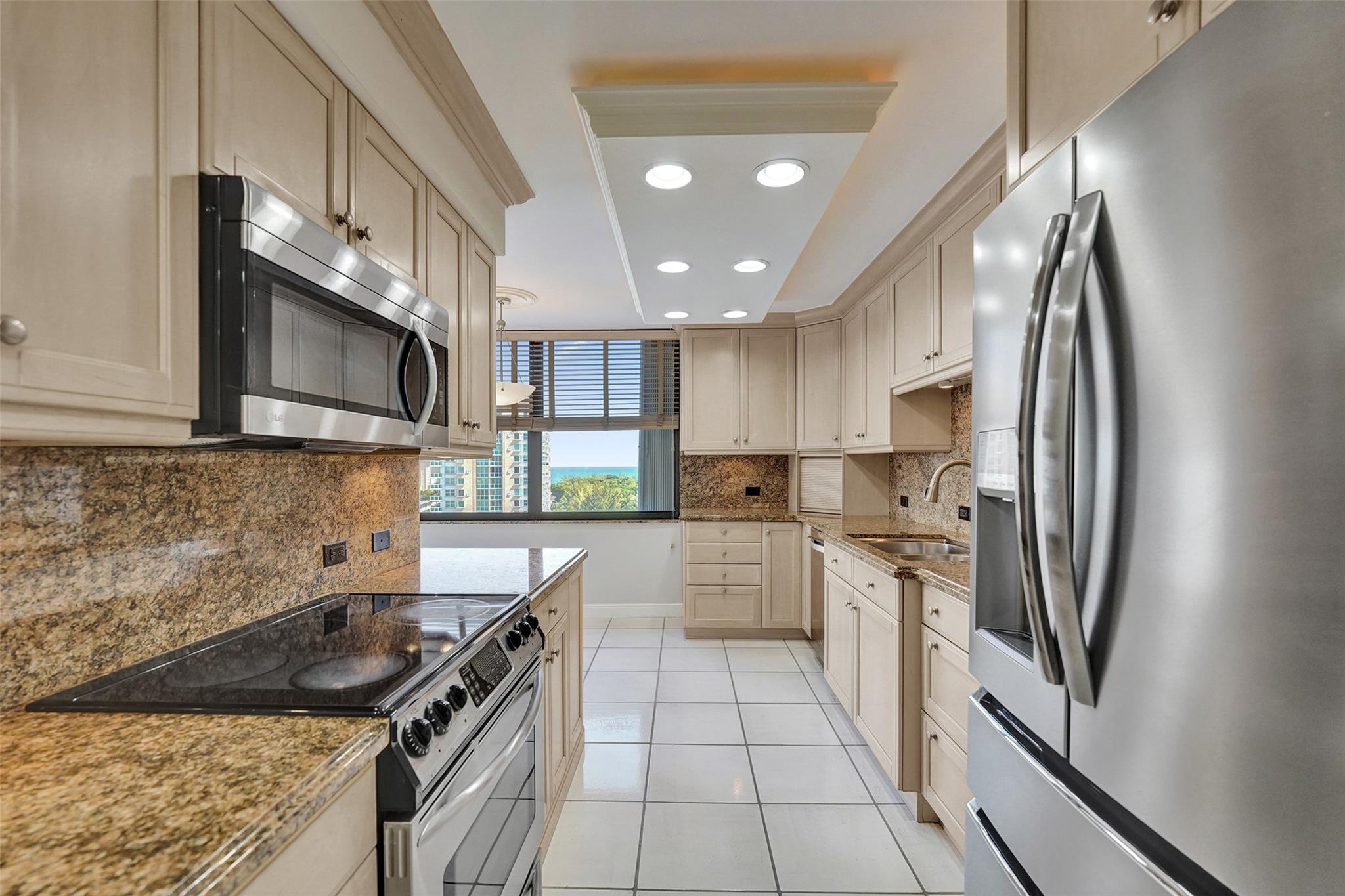 936 Intracoastal Dr 12C